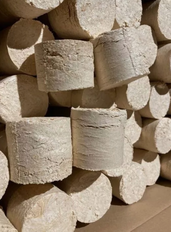 Holzbriketts Briketts Feuerholz Fichte Kartonware Anmachholz 1x15 kg